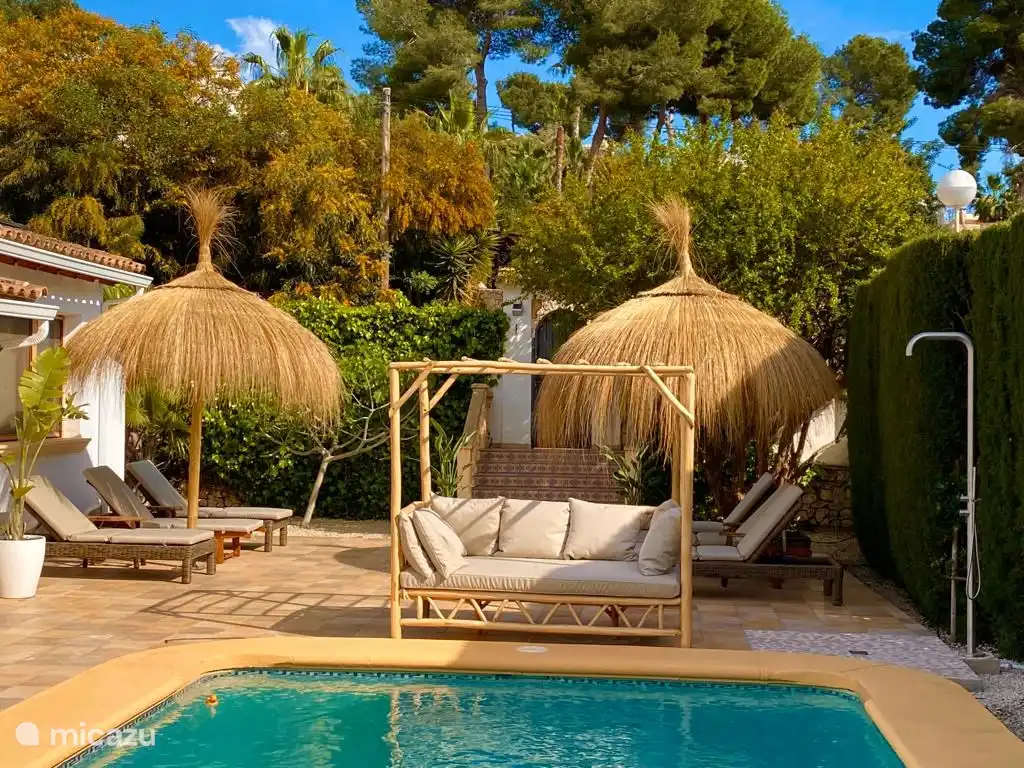 Faulenzen auf dem Tagesbett.