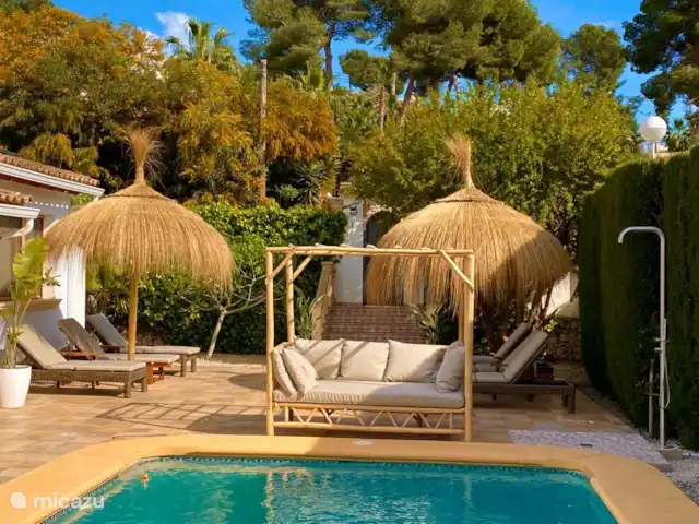 Luxury Lounge Villa Moraira Beach huren in Spanje, Costa Blanca, Moraira - villa Lekker loungen op het daybed.