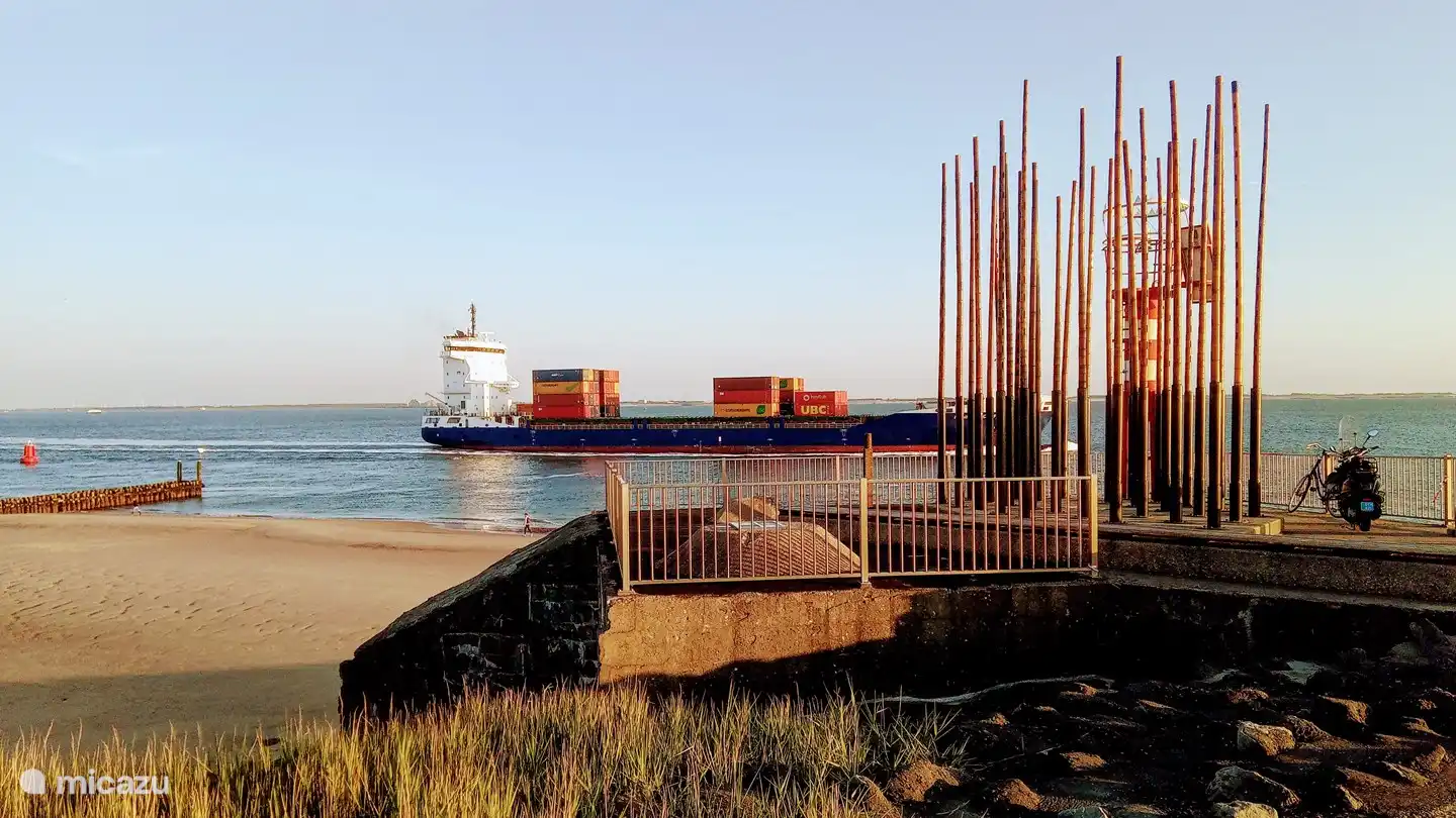 Carillon éolien sur la pointe du boulevard