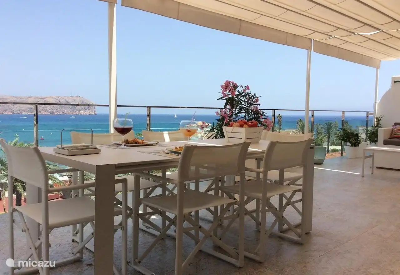 PENTHOUSE ON THE BEACH in Spain, Costa Blanca, Jávea - apartment