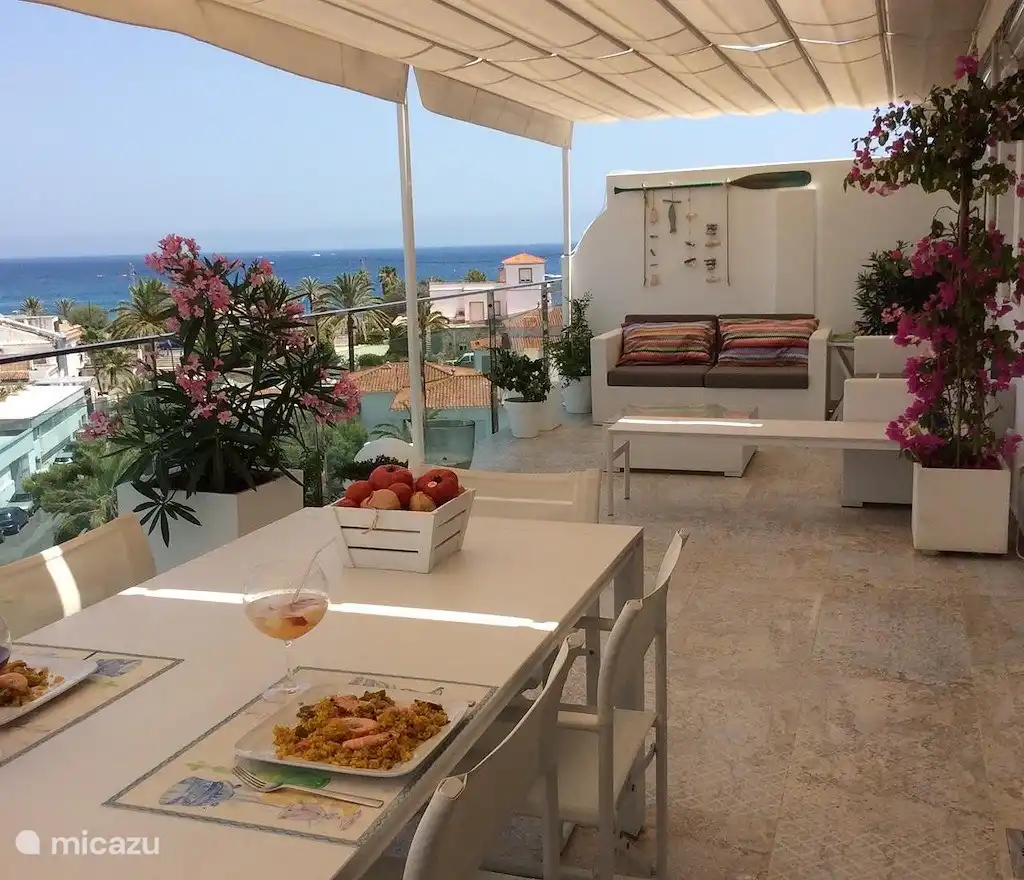 PENTHOUSE AAN HET STRAND