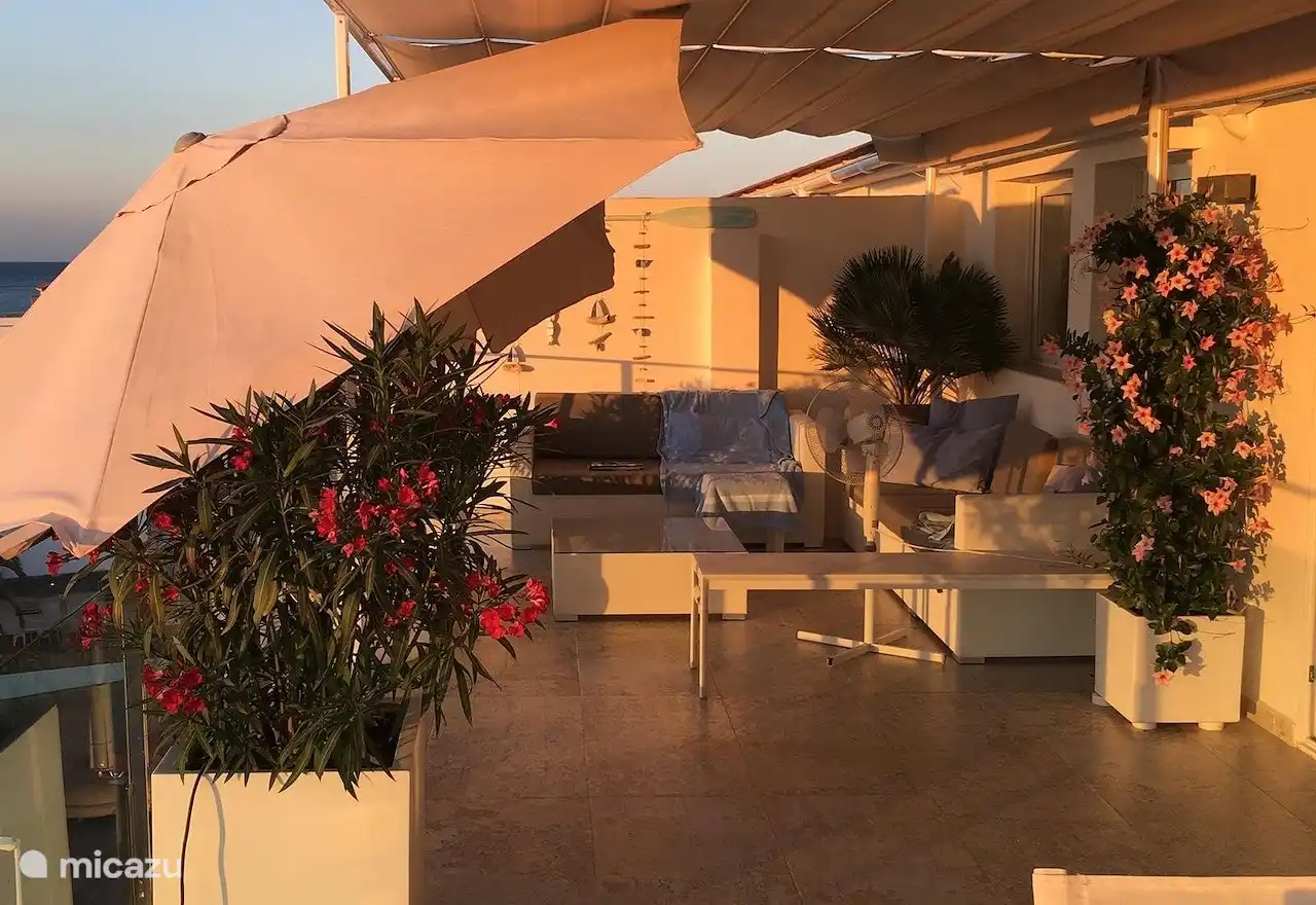 Schön eingerichtete Lounge.