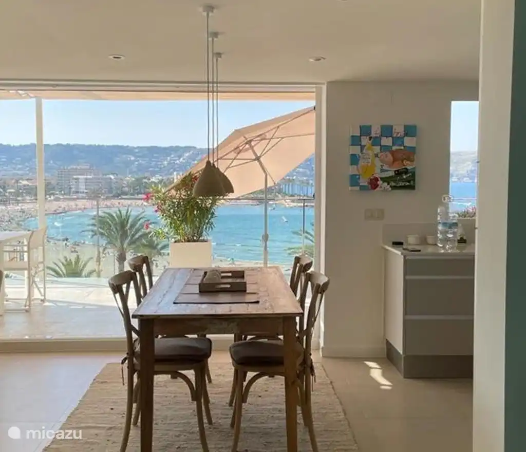 PENTHOUSE AAN HET STRAND