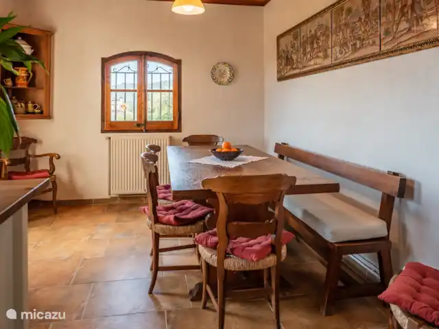 villa huren in Spanje, Costa Brava, Calonge – Mas Toi binnen eetkamer