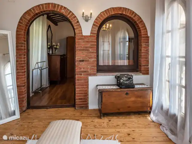 villa huren in Spanje, Costa Brava, Calonge – Mas Toi hoofdslaapkamer met ensuite badkamer