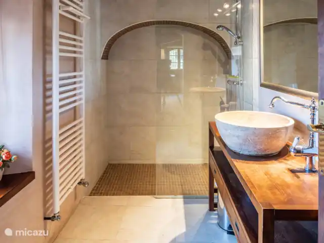 villa huren in Spanje, Costa Brava, Calonge – Mas Toi complete badkamer op de eerste verdieping