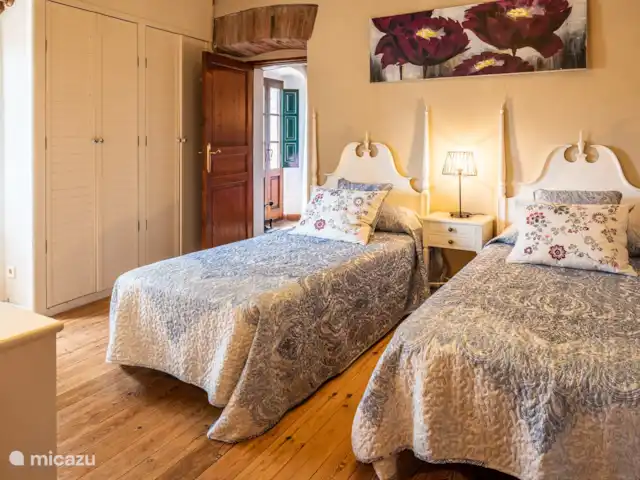 villa huren in Spanje, Costa Brava, Calonge – Mas Toi kamer met twee eenpersoonsbedden eerste verdieping