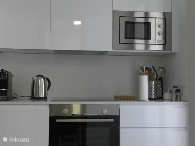 Appartement Mijas-3 chambres | Espagne, Costa del Sol, La Cala de Mijas - appartement Vous avez accès à un four à convection, un micro-onde, une plaque vitrocéramique, un lave-vaisselle et une machine à café Nespresso.
