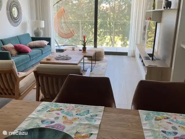 Appartement Mijas-3 chambres | Espagne, Costa del Sol, La Cala de Mijas - appartement Depuis le salon, vous avez une vue sur le parcours de golf où il y a toujours de l'activité.
