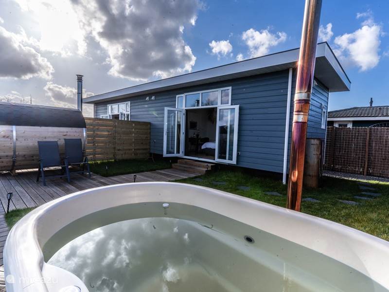 Holiday home in Netherlands, Utrecht, Vinkeveen Tiny house Cheers thigh B055 B with hot tub and sauna