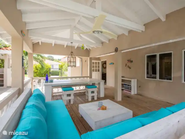 Location de Vacances Curaçao, Banda Ariba (est), Jan Thiel, villa - Villa Kaya Menta Grand porche