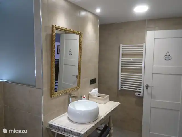Casa Montefrio | Espagne, Andalousie, Montefrio - maison mitoyenne salle de bains