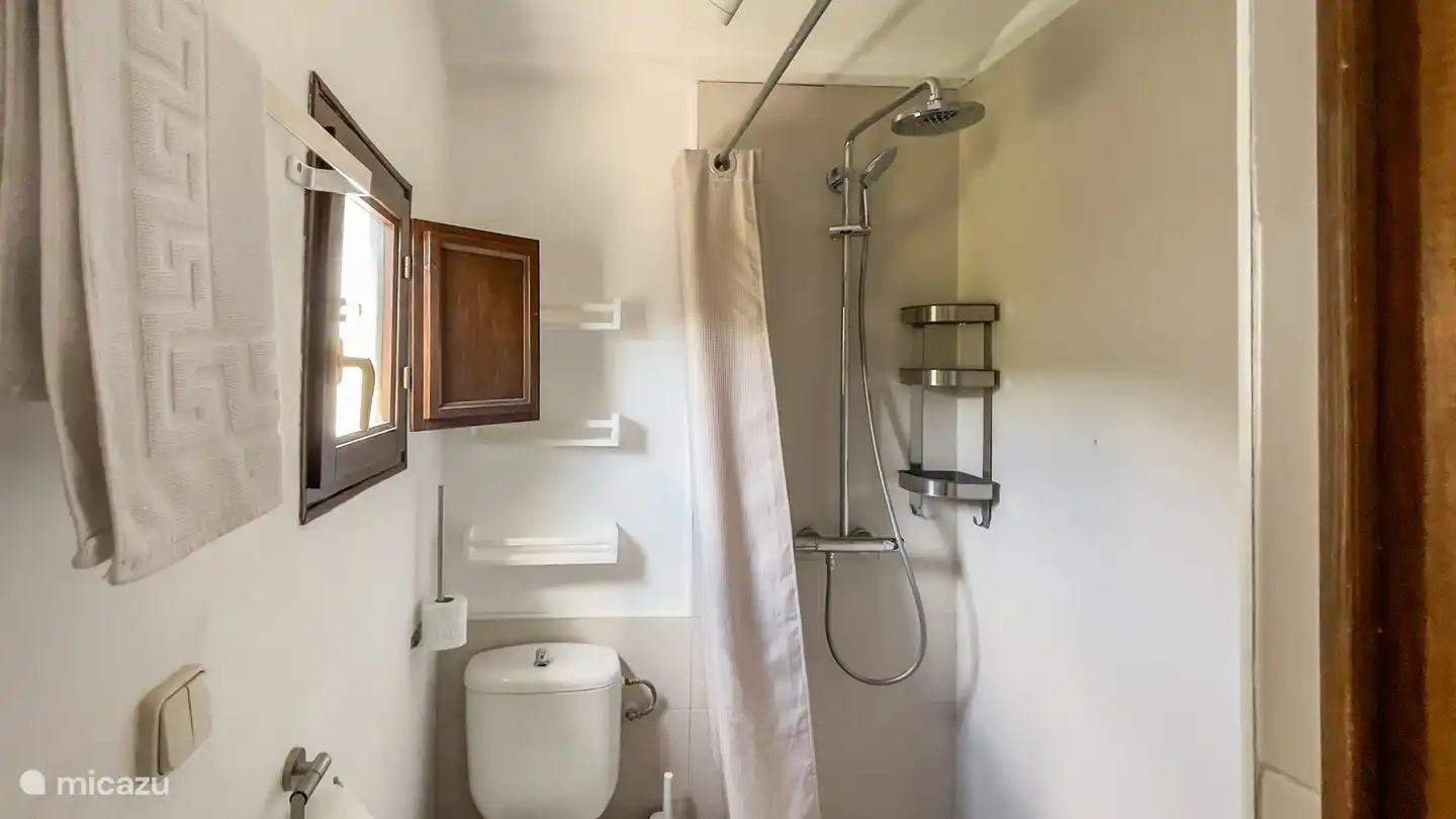 Baño 1 en suite al dormitorio 1