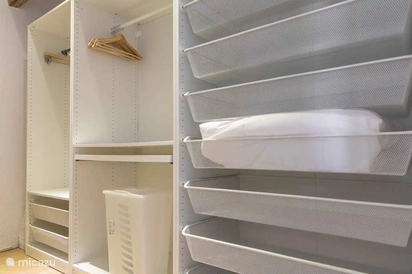 Vestirse en el dormitorio principal