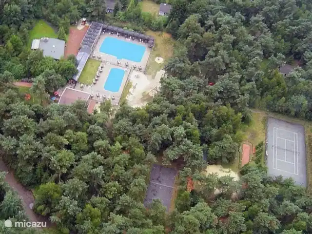 vakantiehuis huren in Nederland, Overijssel, Giethmen – Vakantiehuisje in Giethmen Zwembad voor volwassenen en kinderen: open van half mei - half september. Gratis te gebruiken.