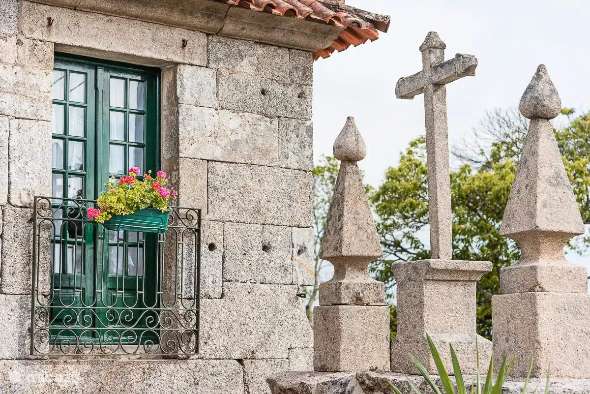 Typisch portugiesischer Eingang zum Innenhof