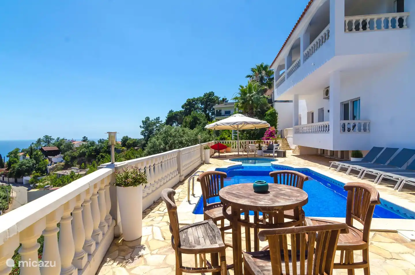 Genügend Sitzgelegenheiten