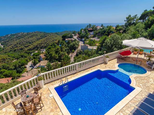 Vakantiehuis Spanje, Costa Brava, Lloret de Mar - villa Villa Blue Bay (10 pers.), zeezicht
