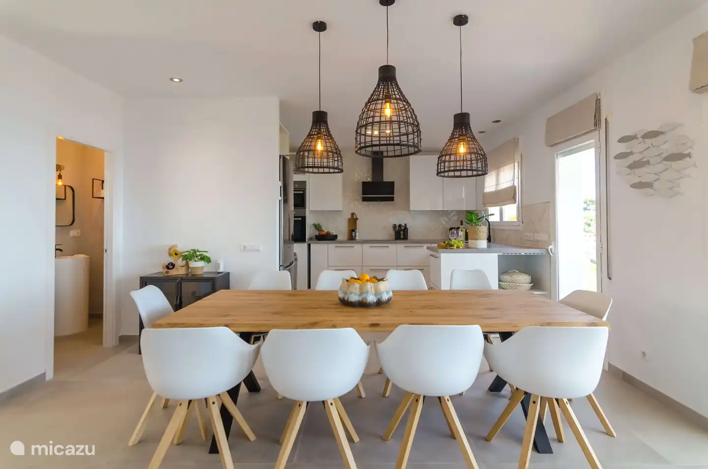 Es gibt auch eine separate Toilette