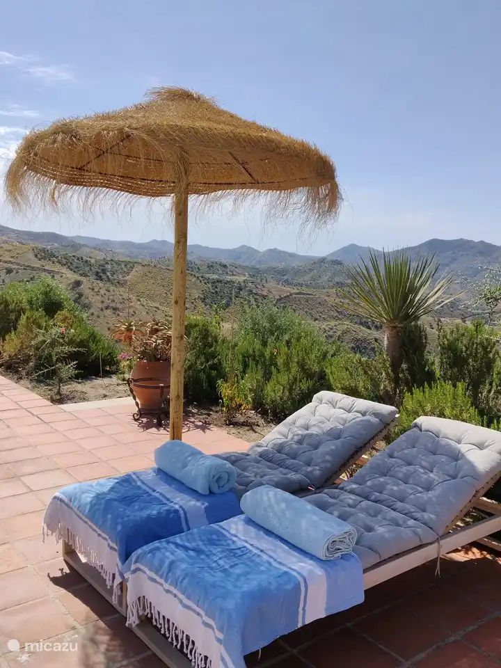 Zauberhafter Ausblick auch hier von Ihrer Liege