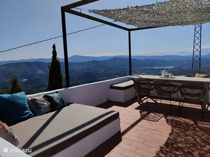 Auf der Dachterrasse weht immer eine kühle Brise.