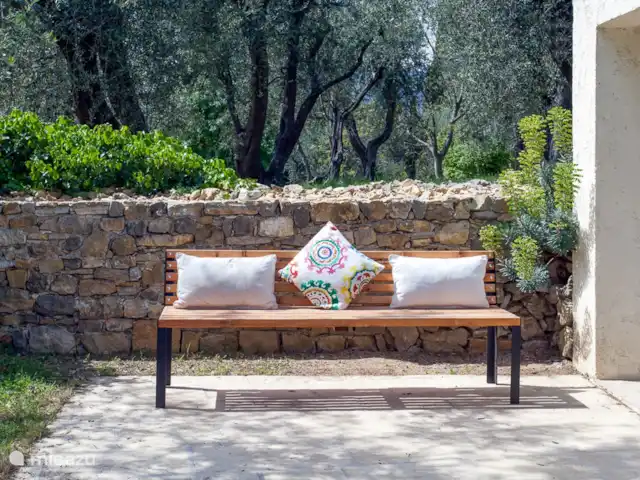 Villa Sazoni | France, Côte d'Azur, Opio - villa Coin lecture au bord de la piscine