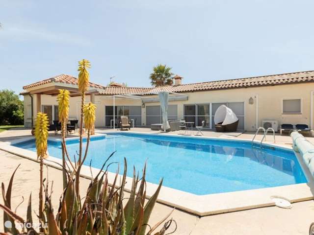 Holiday home in Spain, Costa Brava, Sant Pere Pescador – villa Casa Sant Miguel