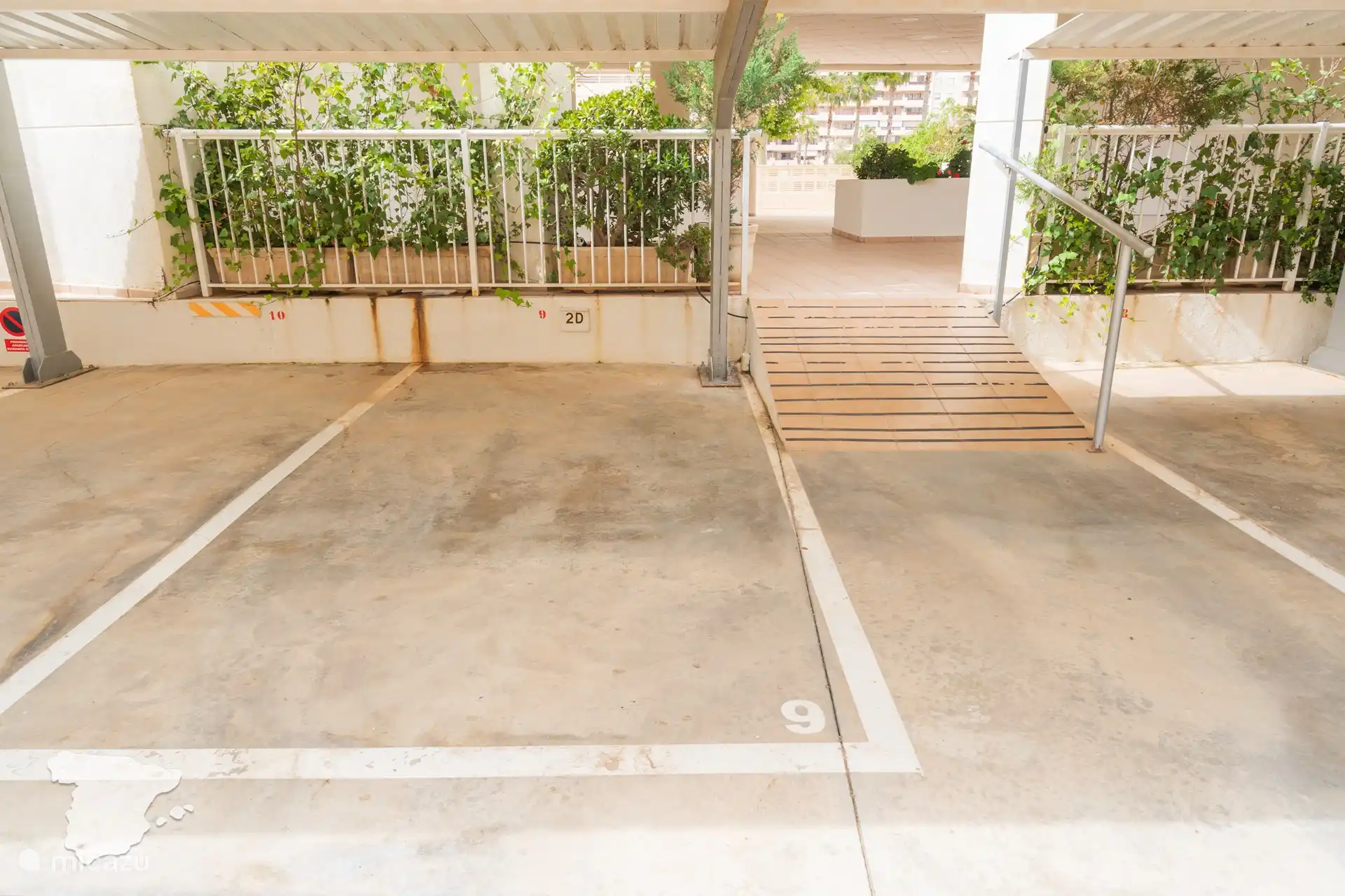 Ein privater Parkplatz