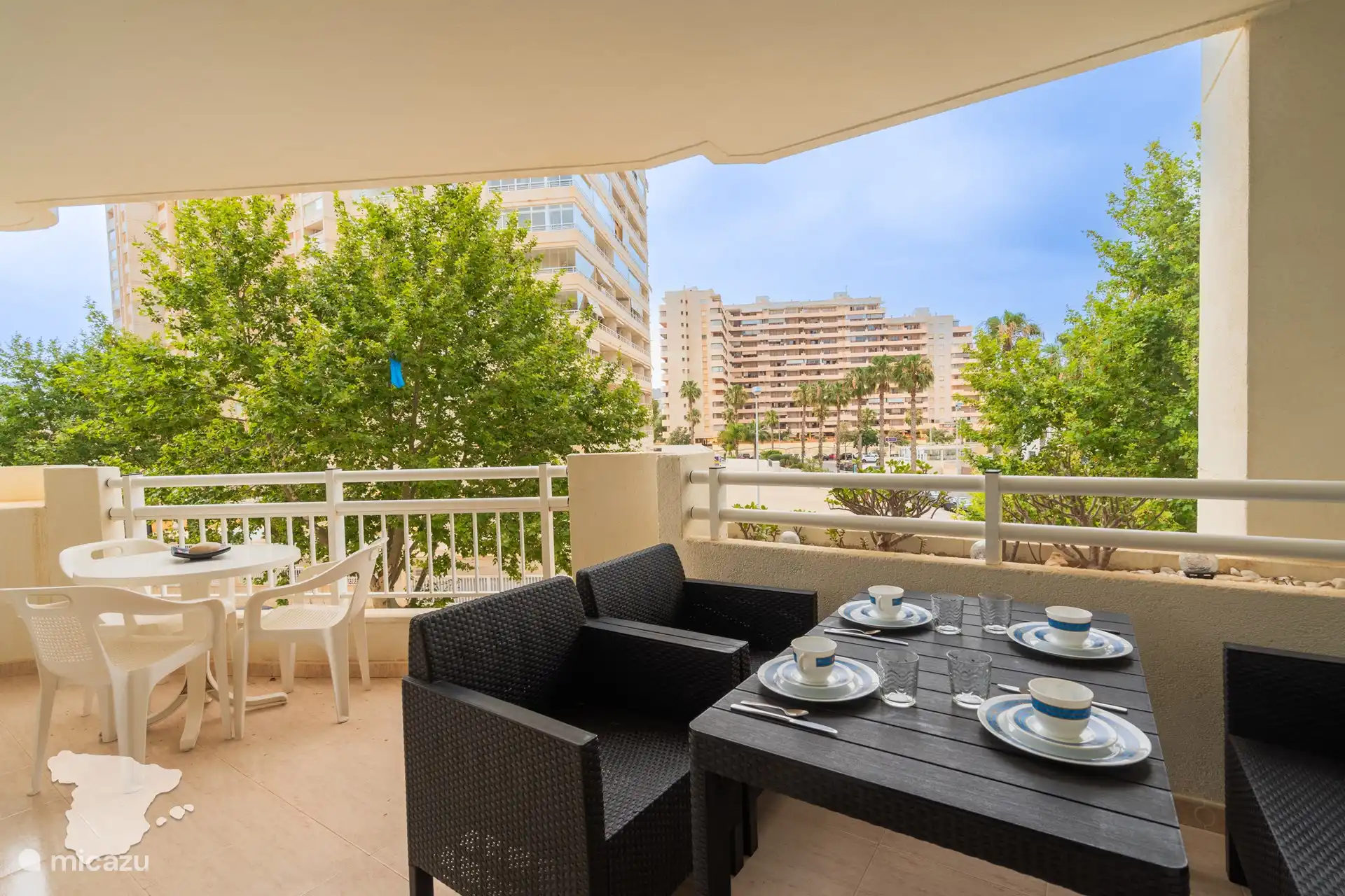 Terrasse am Wohnzimmer befestigt