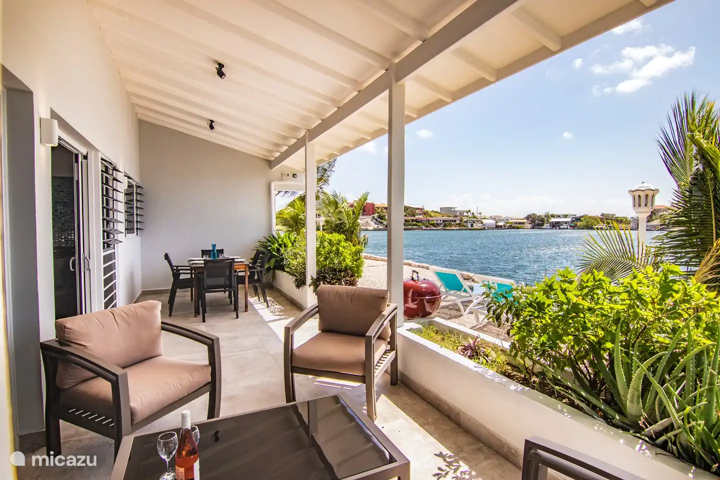 Heerlijk terras, eet gedeelte