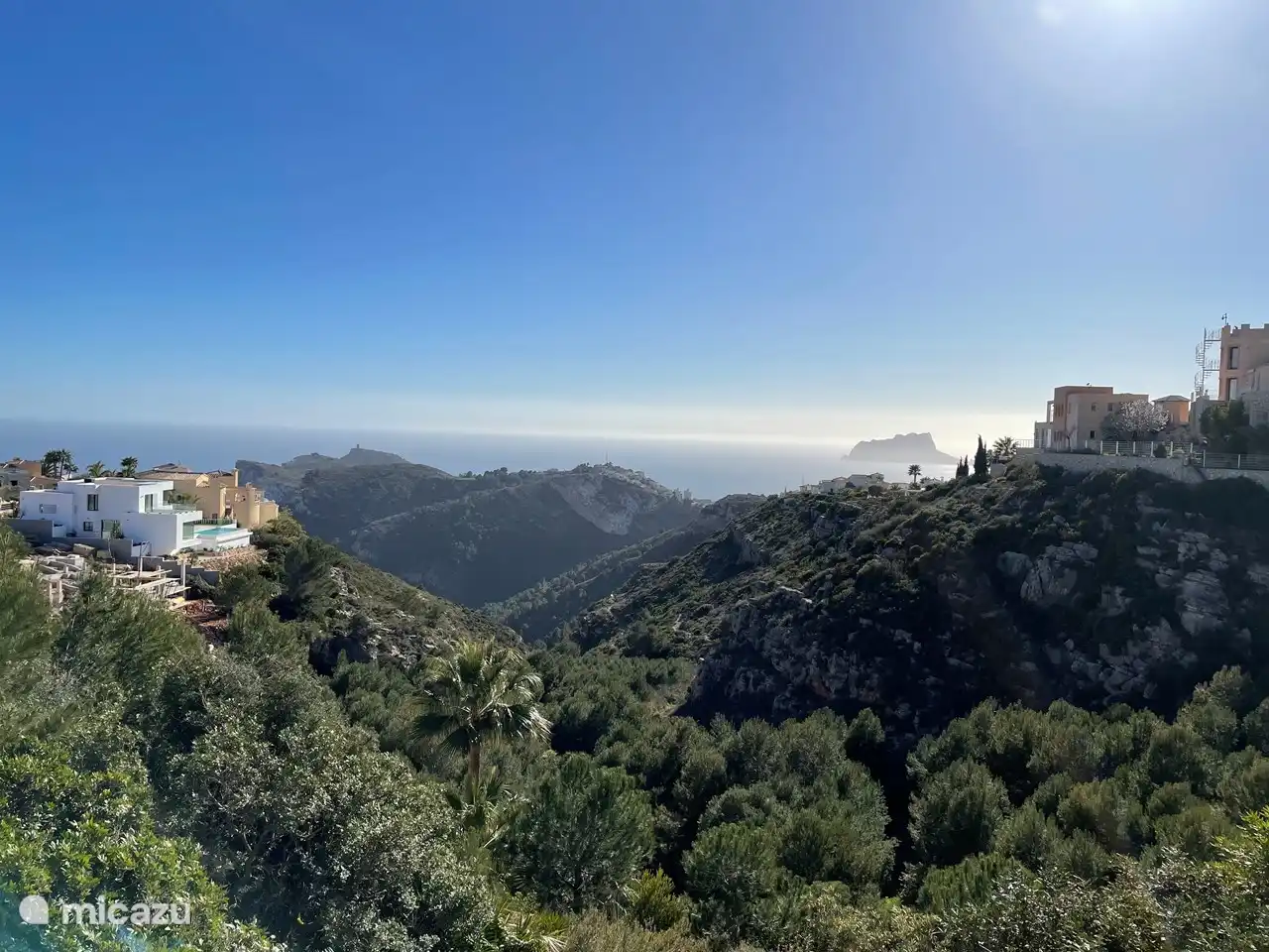 Entorno con muchas rutas de senderismo