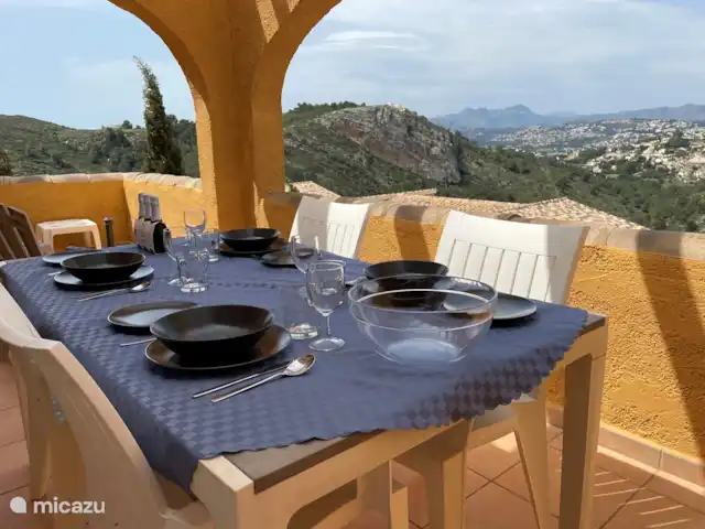 casa natalia en España, Costa Blanca, Benitachell - apartamento Deliciosa comida, tomar el sol y relajarse en el balcón.