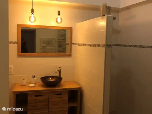 gîte / cottage huren in Frankrijk, Aude, Ginestas – Maison du Midi, appartement Inesta Badkamer