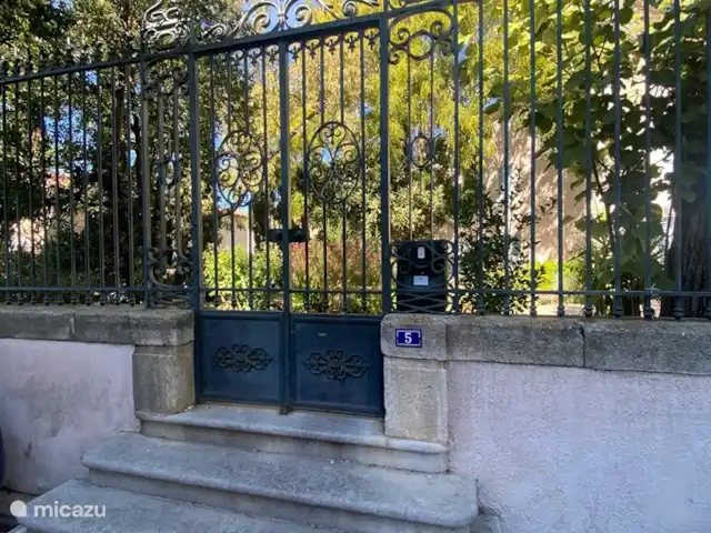 gîte / cottage huren in Frankrijk, Aude, Ginestas – Maison du Midi, appartement Inesta Ingang Maison du Midi