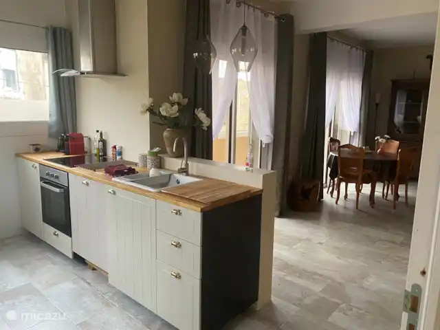 gîte / cottage huren in Frankrijk, Aude, Ginestas – Maison du Midi, appartement Inesta Keuken met eetkamer Inesta