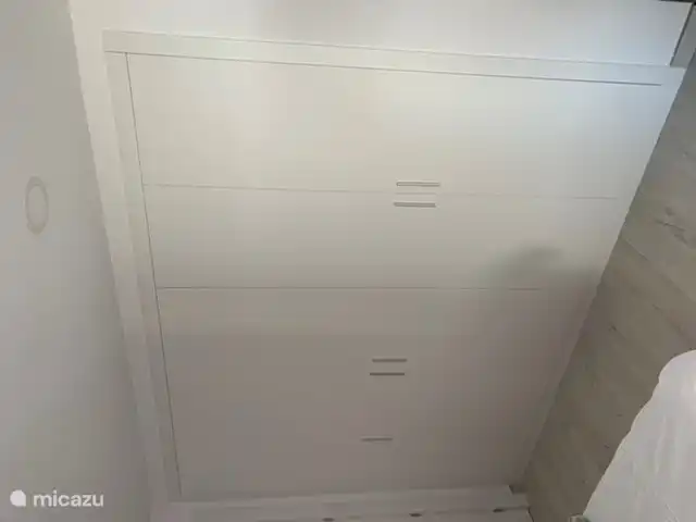 Beaucoup d’espace de rangement disponible dans chaque chambre