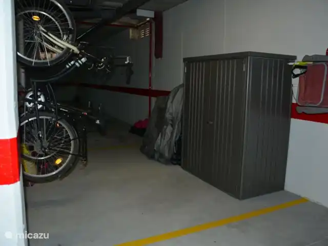 apartamento en España, Costa Blanca, Villamartin – valentino golf 137 Plaza de aparcamiento subterráneo + 2 bicicletas (estas están incluidas en el alquiler)