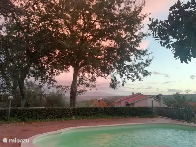 appartement huren in Italië, Lazio, Viterbo – Villa Le Tre Querce zwembad uitzicht