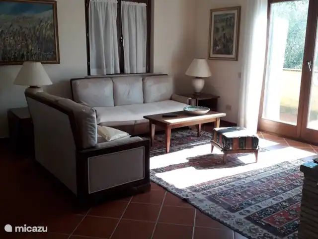appartement huren in Italië, Lazio, Viterbo – Villa Le Tre Querce Woonkamer