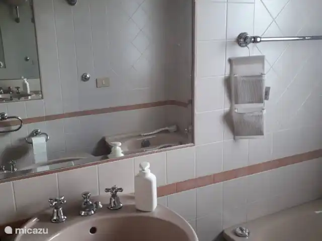 appartement huren in Italië, Lazio, Viterbo – Villa Le Tre Querce badkamer 1