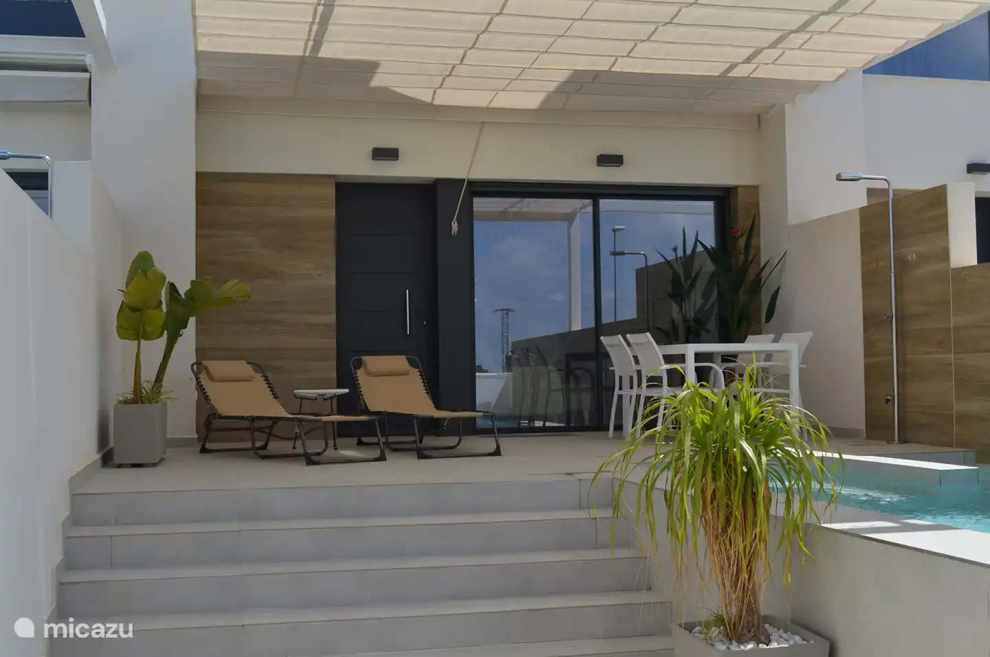 Rent Luxurious holiday home Rojales in Rojales, Costa Blanca. Micazu