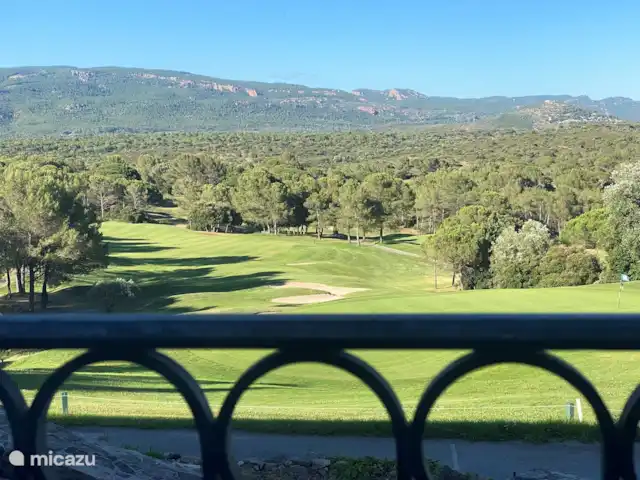 Solange, la maison qui vous enchante. | France, Var, La Motte - villa Vous aimez le golf : Saint Endréol se trouve à 5 minutes en voiture. Nous disposons de 3 sets de golf que vous pouvez utiliser.