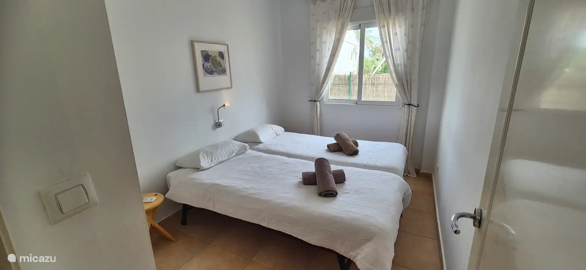 2nd bedroom