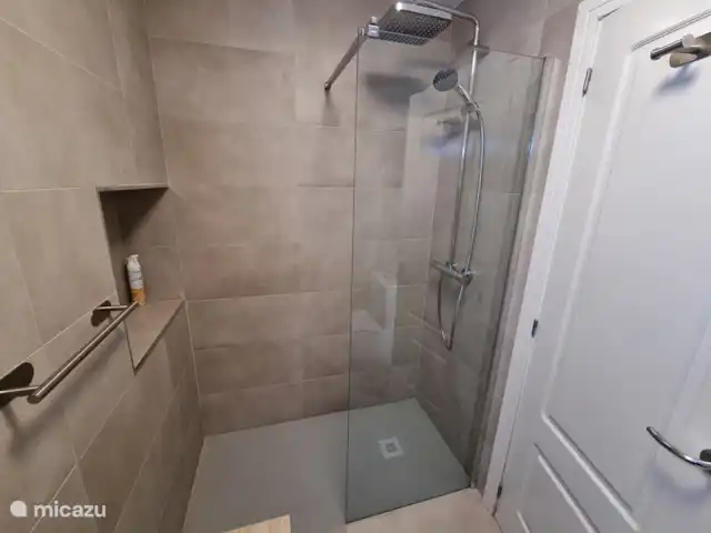 Jardines de Denia 4 beg. grond 3slk huren in Spanje, Costa Blanca, Dénia - appartement badkamer