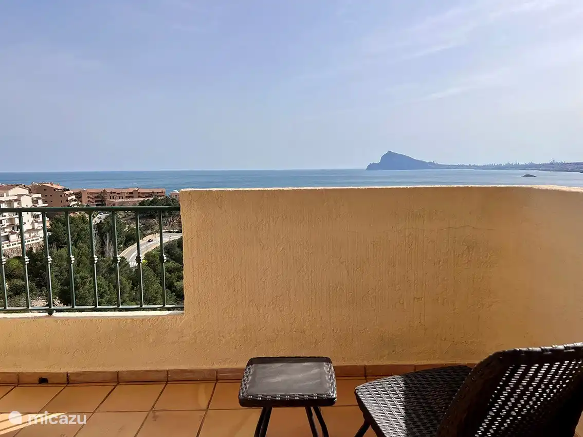 Terrasse à côté de la chambre