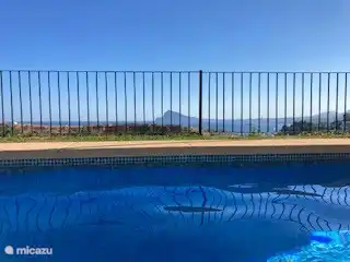 vue depuis la piscine