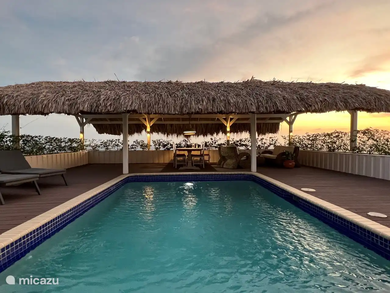 Cubierta de la piscina