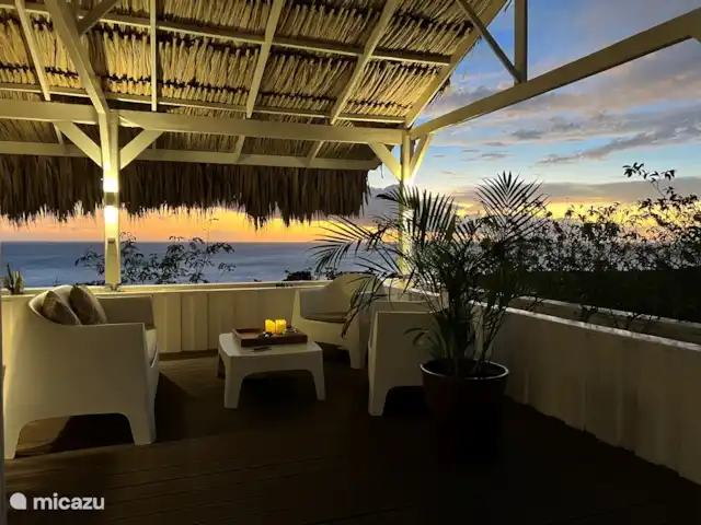 Villa Palapa View en Curazao, Bandabou (oeste), Coral Estate, Rif St.Marie - villa Rincón de salón en Pooldeck