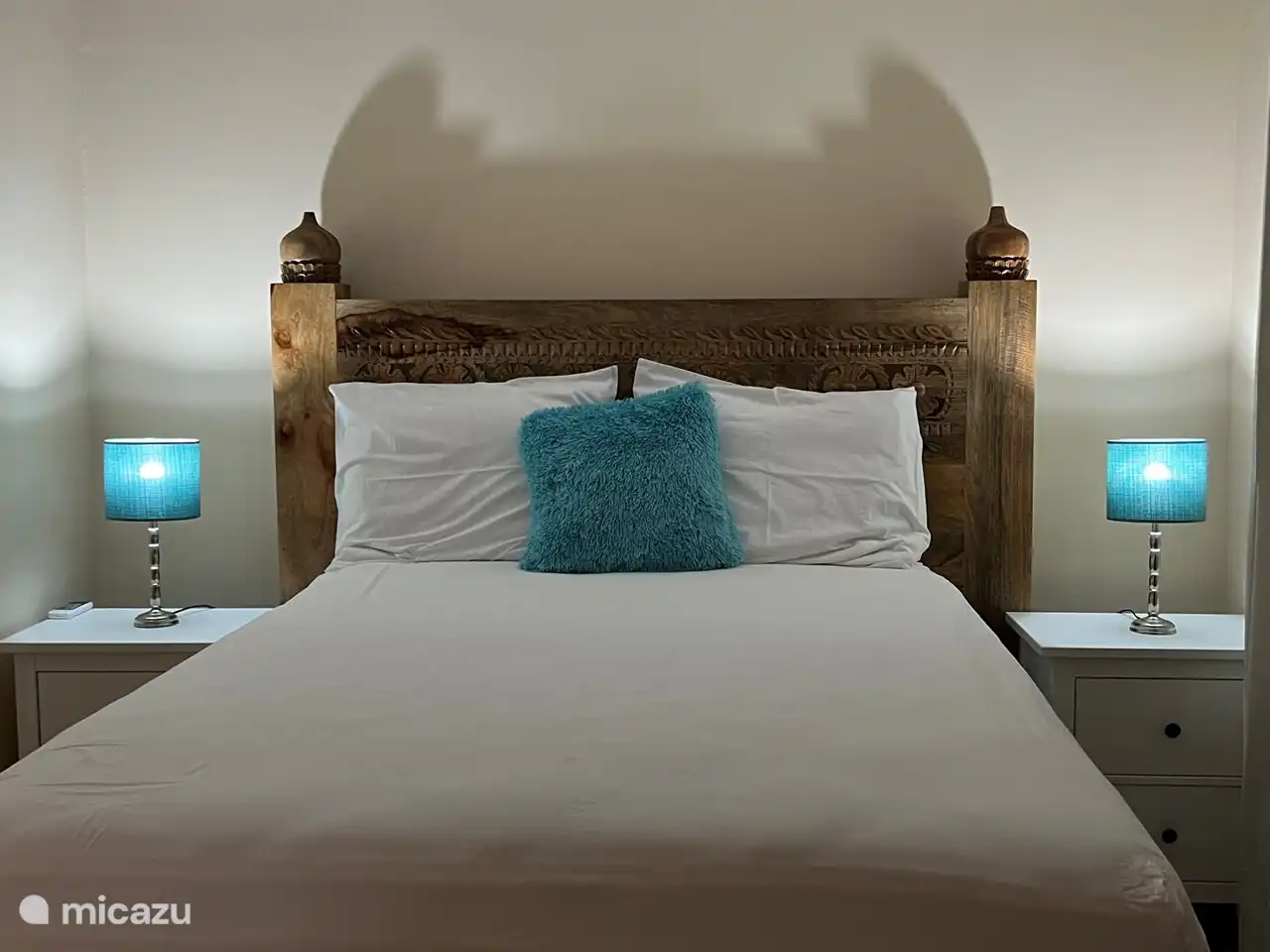 Tercer dormitorio con cama francesa