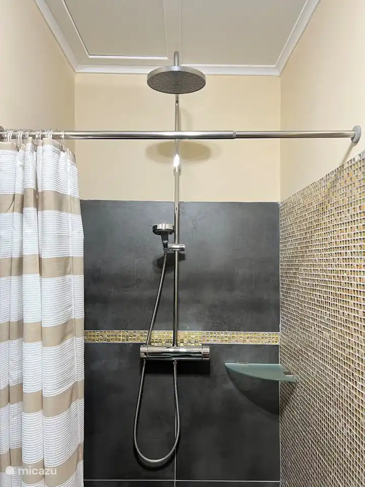 Baño en suite en el segundo y tercer dormitorio